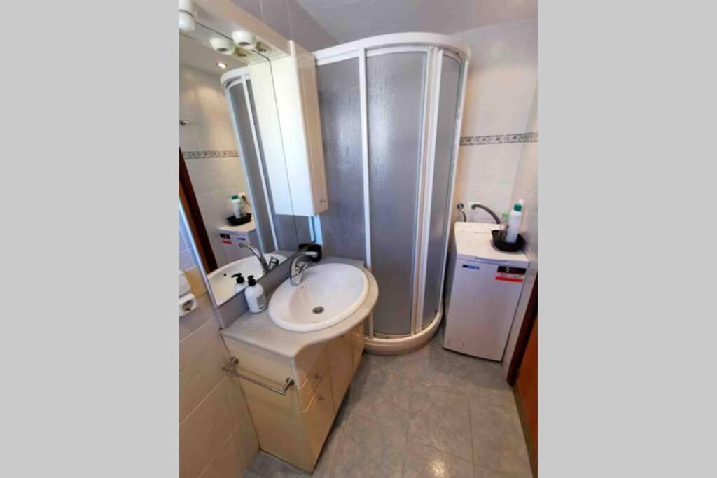 Comfy Sea View Apartment With Parking 칼페 외부 사진